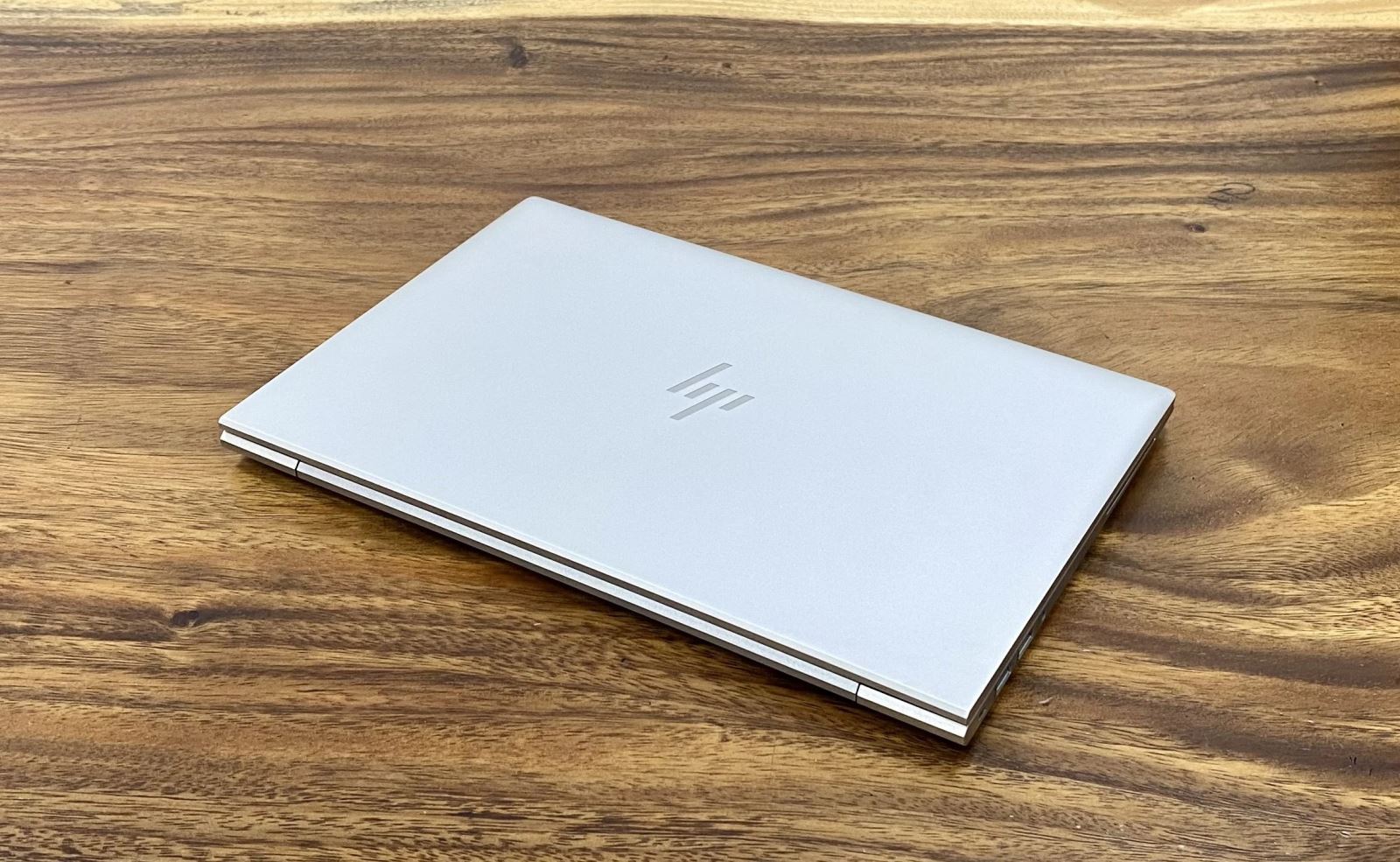 Notebook Se HP 830G7 là một trong những siêu phẩm đáng cân nhắc khi bạn chọn mua laptop học tập – văn phòng