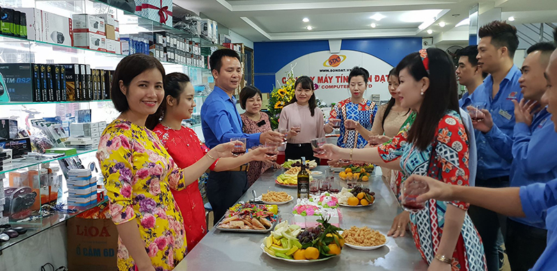 Nhân dịp ngày Phụ nữ Việt Nam 20/10