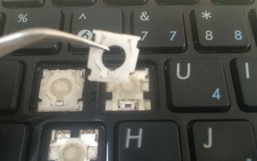 Thay bàn phím laptop