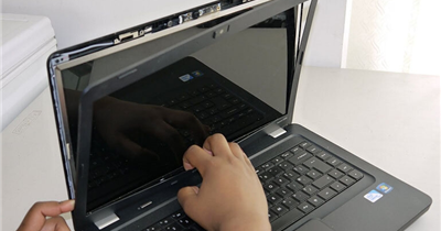 Nguyên nhân và cách khắc phục laptop bị hở vỏ