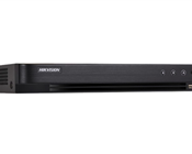 Đầu ghi Hinh 16 kenh Hikvision DS-7216HQHI-K1